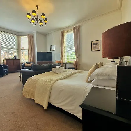 Rowntree 4*