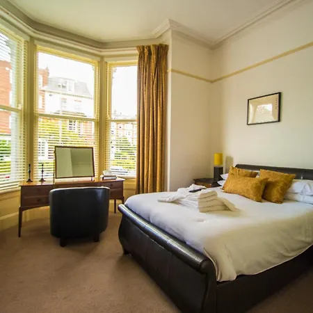 Rowntree Hotel 4*