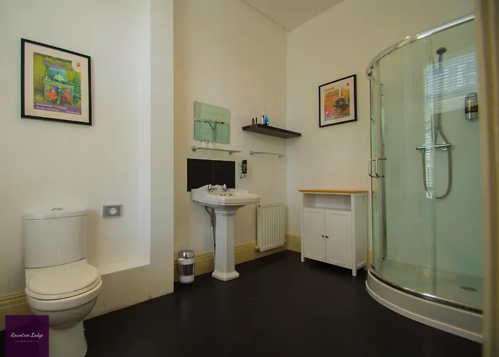 Rowntree 4* سكرابورو