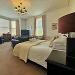 Rowntree 4*