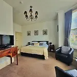 Rowntree 4* Scarborough