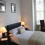 Rowntree Hotell 4*